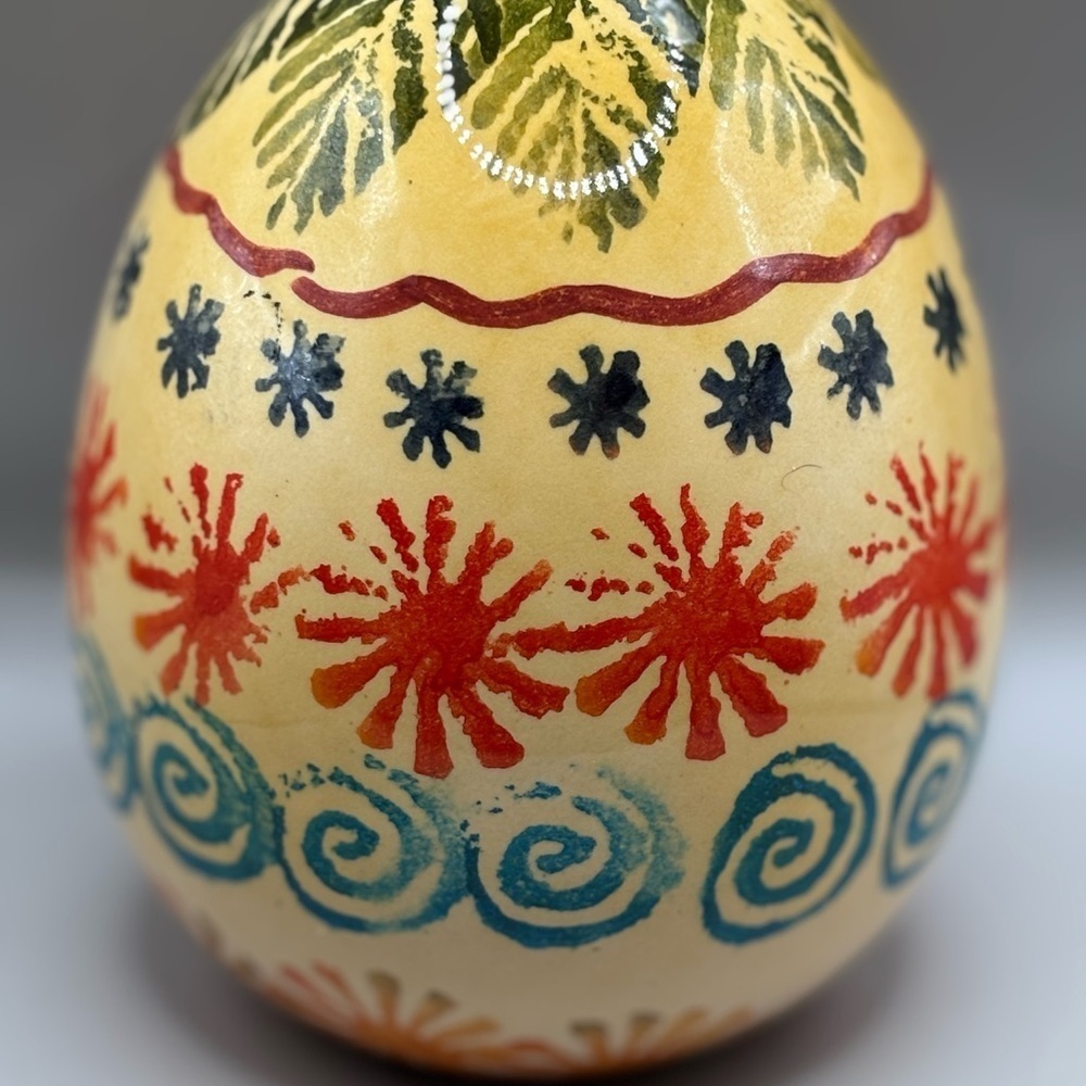 Beautiful Hand Painted Ceramic Egg! 5 1/4” tall x 4”. Handcrafted in Italy. - Picture 2 of 6